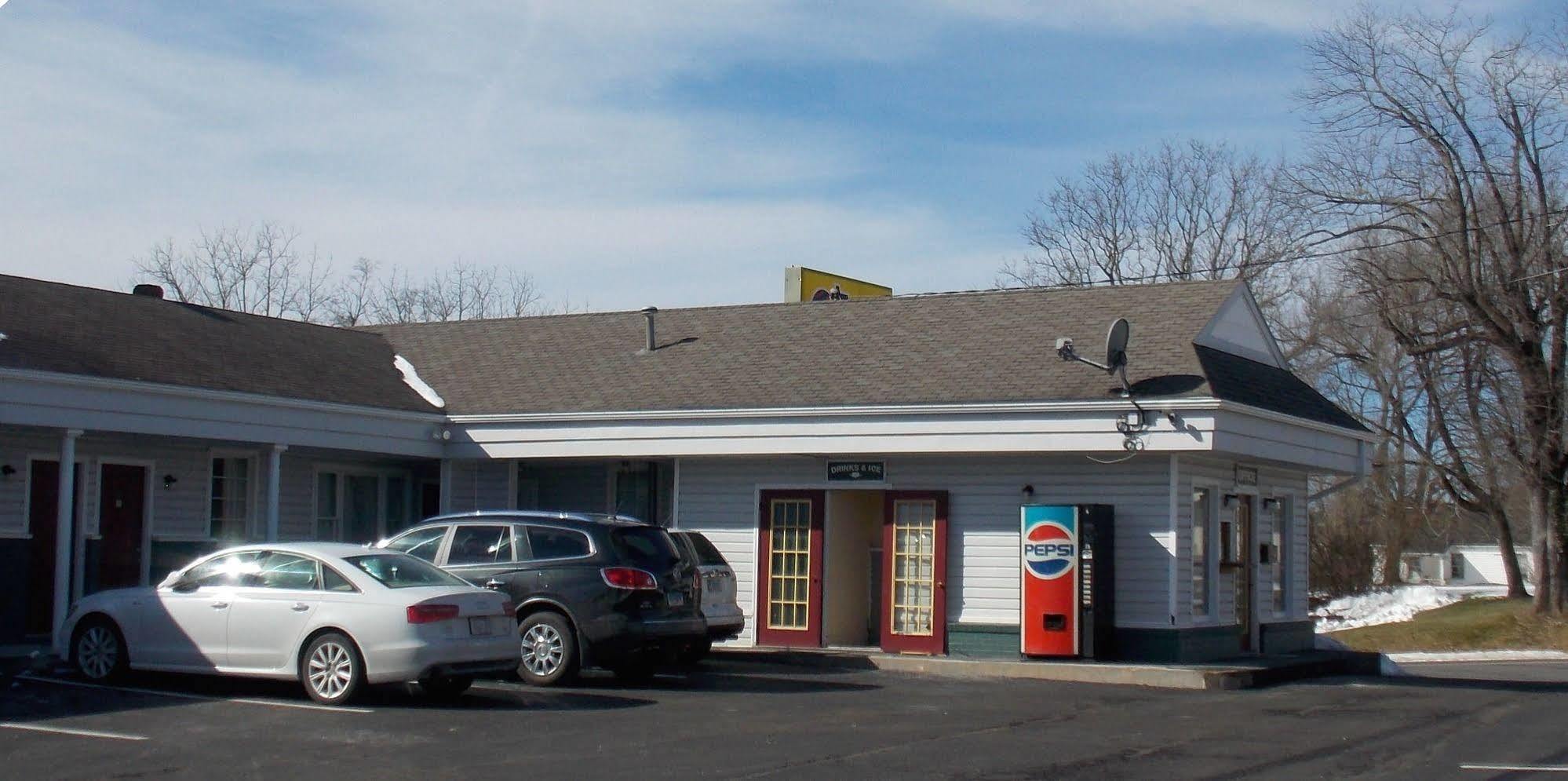 Travel Lite Motel Уайтевилл Экстерьер фото